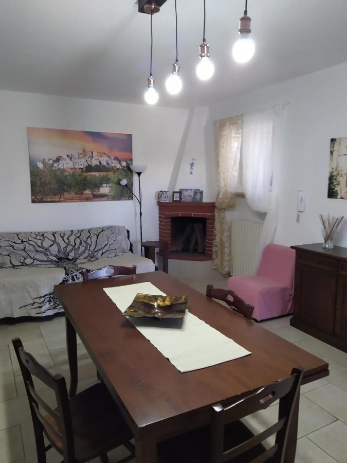 Villa Lilla ออสตูนี ภายนอก รูปภาพ