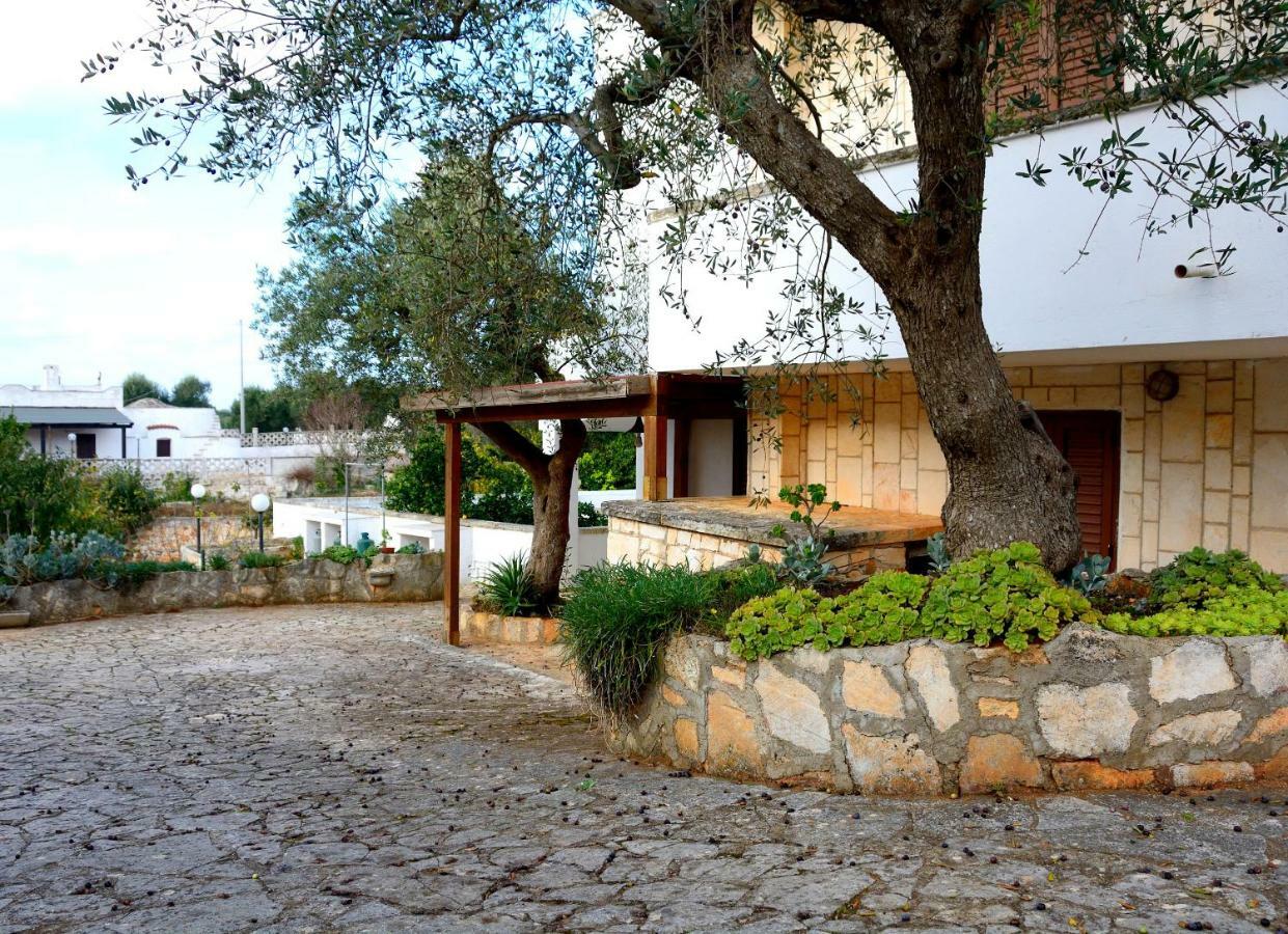 Villa Lilla ออสตูนี ภายนอก รูปภาพ